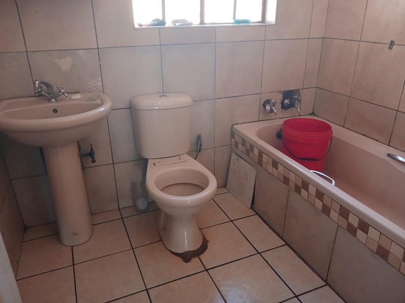 3 Bedroom Property for Sale in Commercia Gauteng