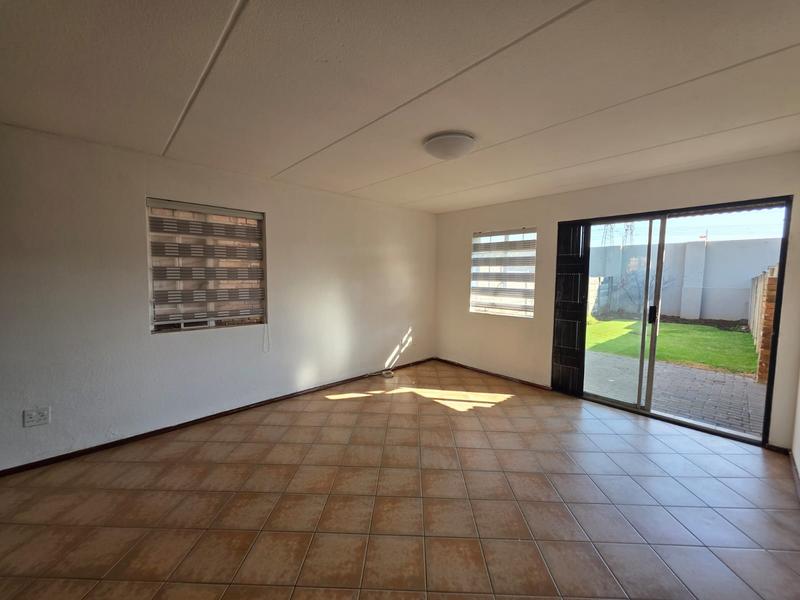 2 Bedroom Property for Sale in Edleen Gauteng