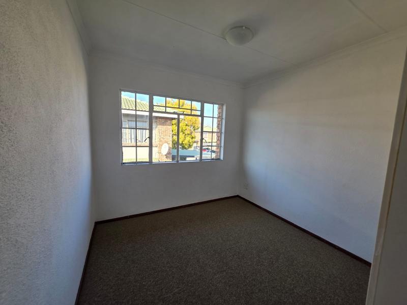 2 Bedroom Property for Sale in Edleen Gauteng