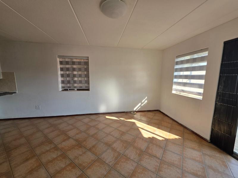 2 Bedroom Property for Sale in Edleen Gauteng