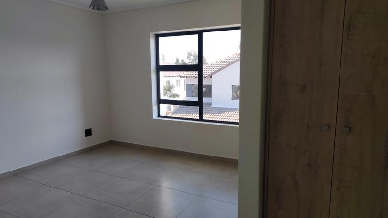 To Let 3 Bedroom Property for Rent in North Riding Gauteng