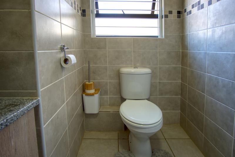 2 Bedroom Property for Sale in Victory Park Gauteng