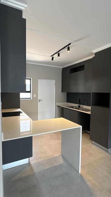 2 Bedroom Property for Sale in Atholl Gauteng