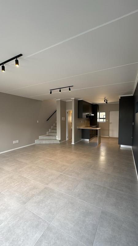 2 Bedroom Property for Sale in Atholl Gauteng