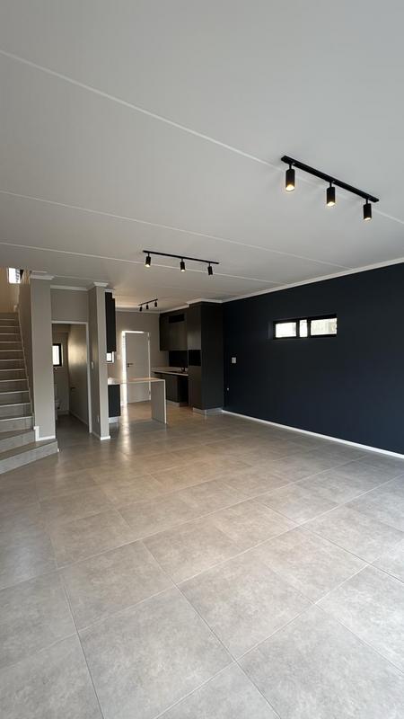 2 Bedroom Property for Sale in Atholl Gauteng