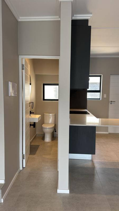 2 Bedroom Property for Sale in Atholl Gauteng