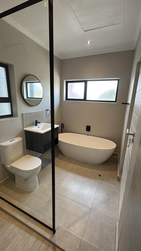 2 Bedroom Property for Sale in Atholl Gauteng