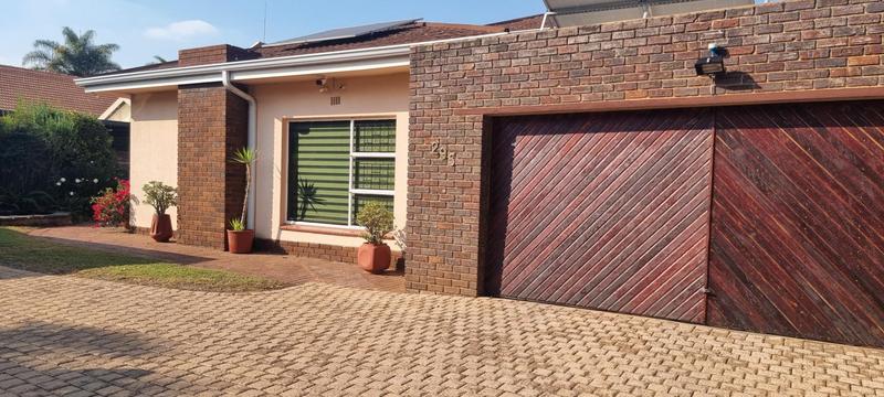 5 Bedroom Property for Sale in Wierda Park Gauteng