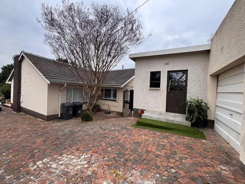 To Let 1 Bedroom Property for Rent in Blairgowrie Gauteng
