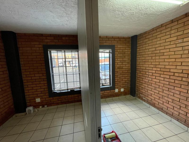 To Let Commercial Property for Rent in Hennopspark Gauteng