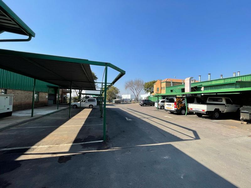 To Let Commercial Property for Rent in Rooihuiskraal Gauteng