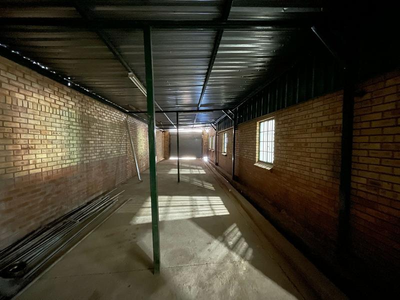 To Let Commercial Property for Rent in Rooihuiskraal Gauteng