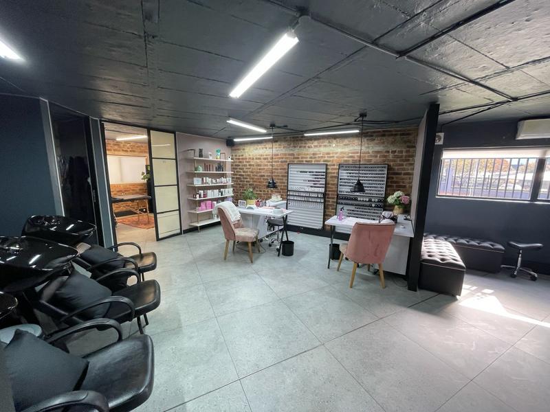 To Let Commercial Property for Rent in Zwartkop Gauteng