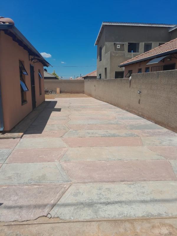 To Let 2 Bedroom Property for Rent in Protea Glen Gauteng