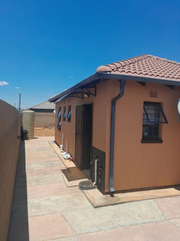To Let 2 Bedroom Property for Rent in Protea Glen Gauteng