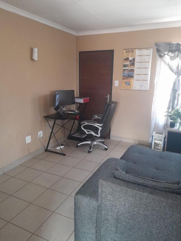 To Let 2 Bedroom Property for Rent in Protea Glen Gauteng
