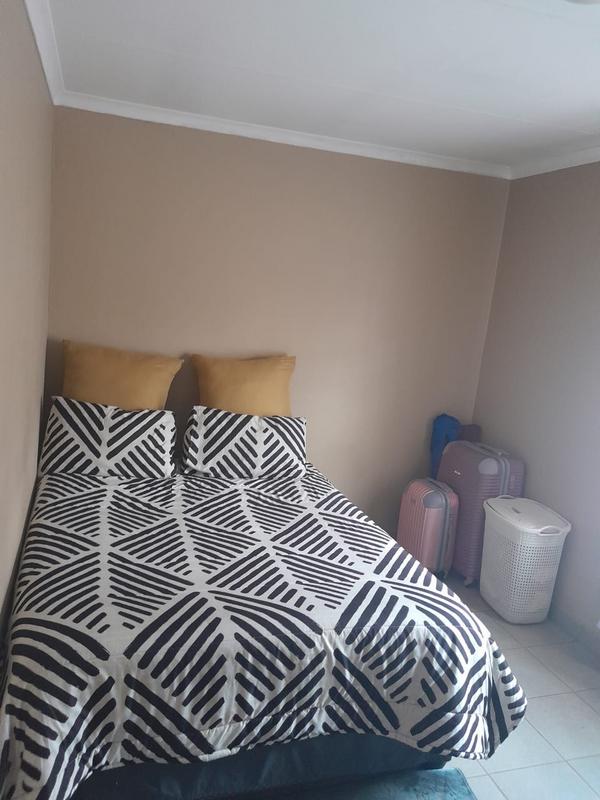 To Let 2 Bedroom Property for Rent in Protea Glen Gauteng