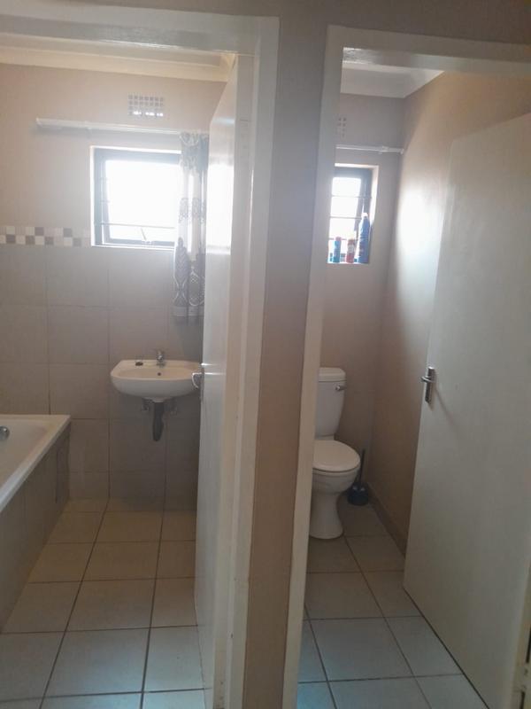 To Let 2 Bedroom Property for Rent in Protea Glen Gauteng