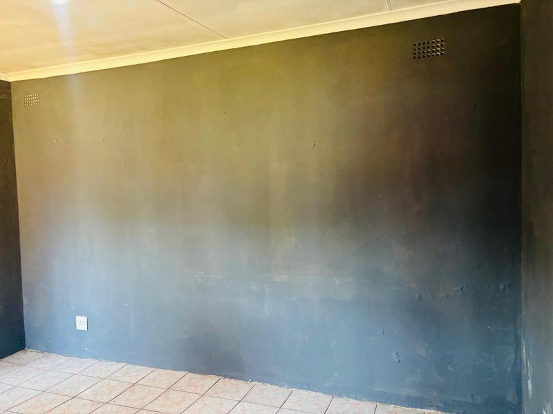 To Let 1 Bedroom Property for Rent in Florida Gauteng