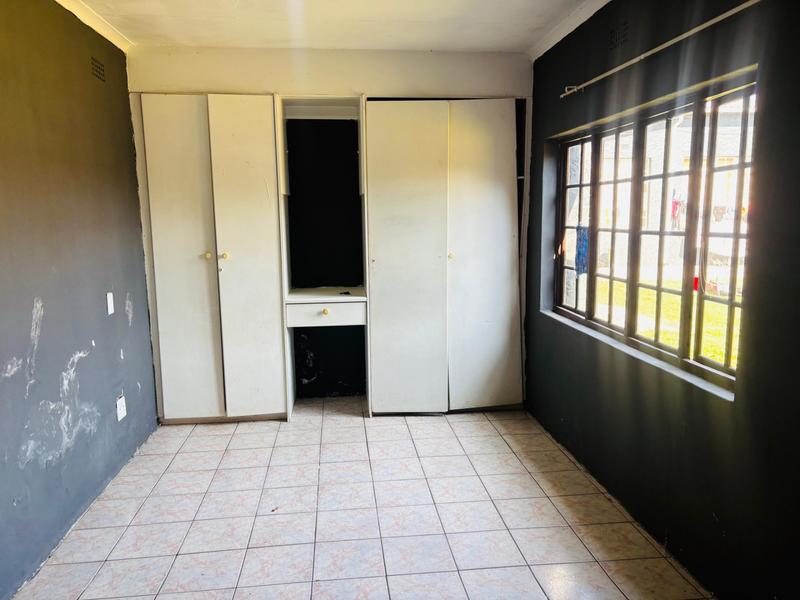 To Let 1 Bedroom Property for Rent in Florida Gauteng