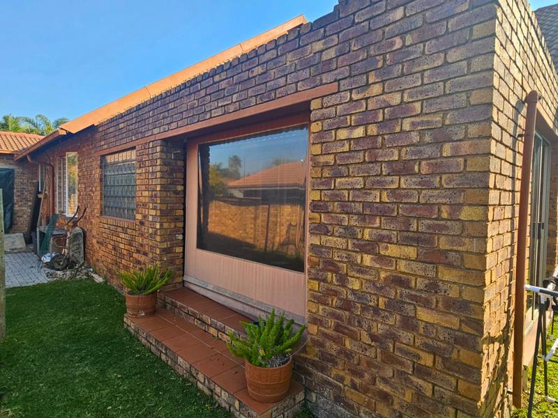 2 Bedroom Property for Sale in Terenure Gauteng