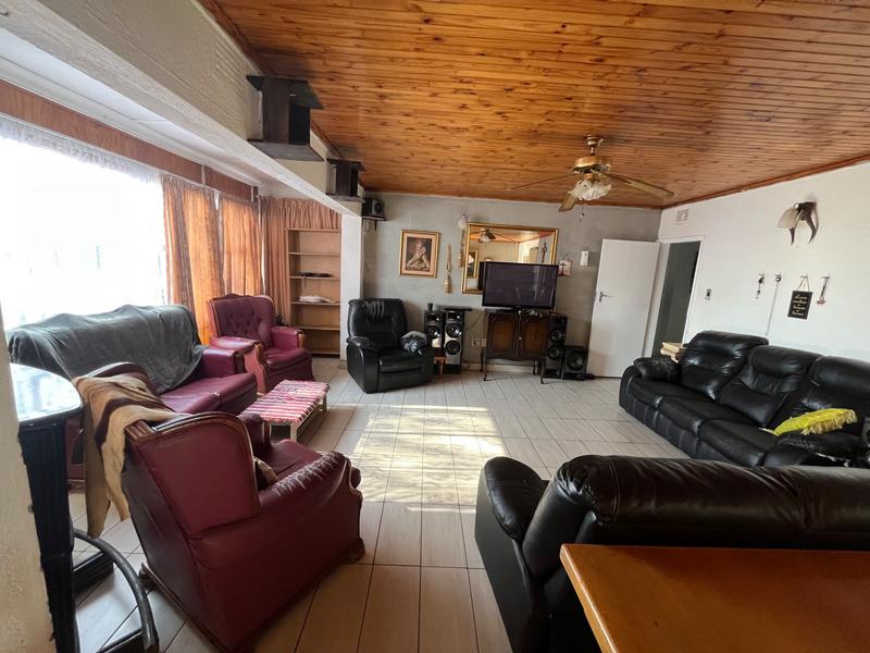 5 Bedroom Property for Sale in Dalpark Gauteng