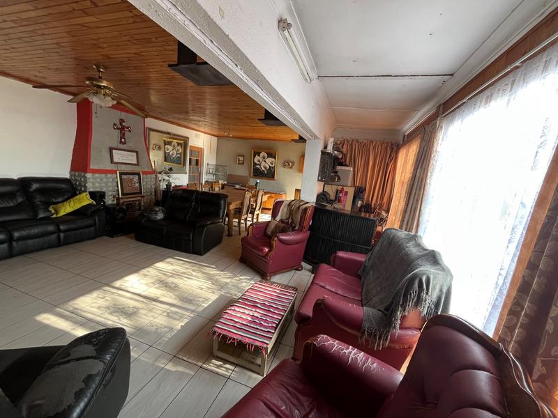5 Bedroom Property for Sale in Dalpark Gauteng