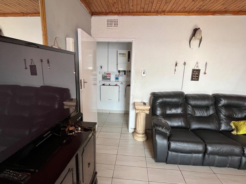 5 Bedroom Property for Sale in Dalpark Gauteng
