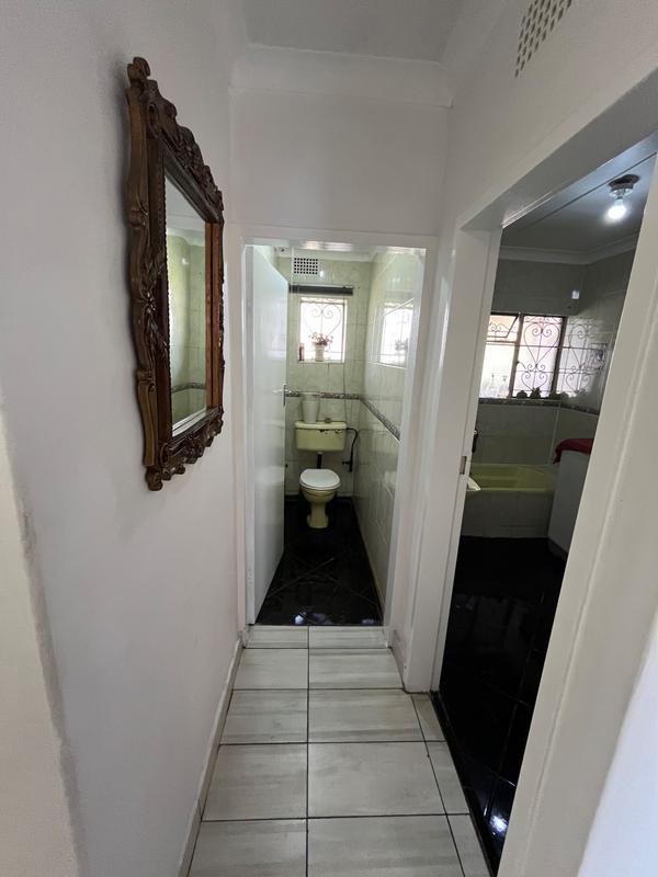 5 Bedroom Property for Sale in Dalpark Gauteng