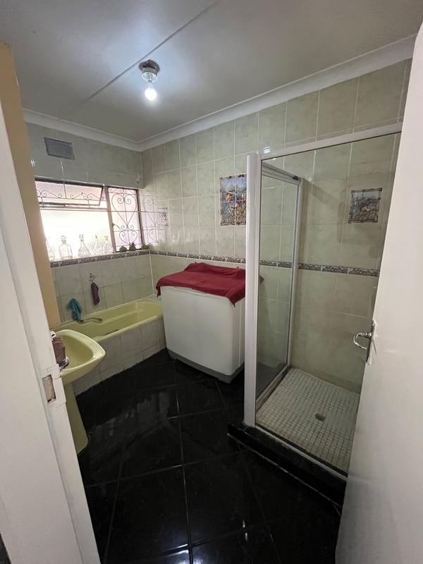 5 Bedroom Property for Sale in Dalpark Gauteng