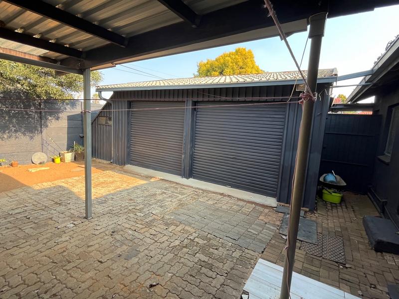 5 Bedroom Property for Sale in Dalpark Gauteng