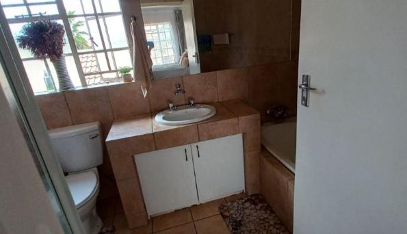 3 Bedroom Property for Sale in Glen Marais Gauteng