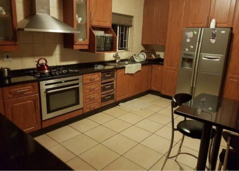 7 Bedroom Property for Sale in Clayville Gauteng