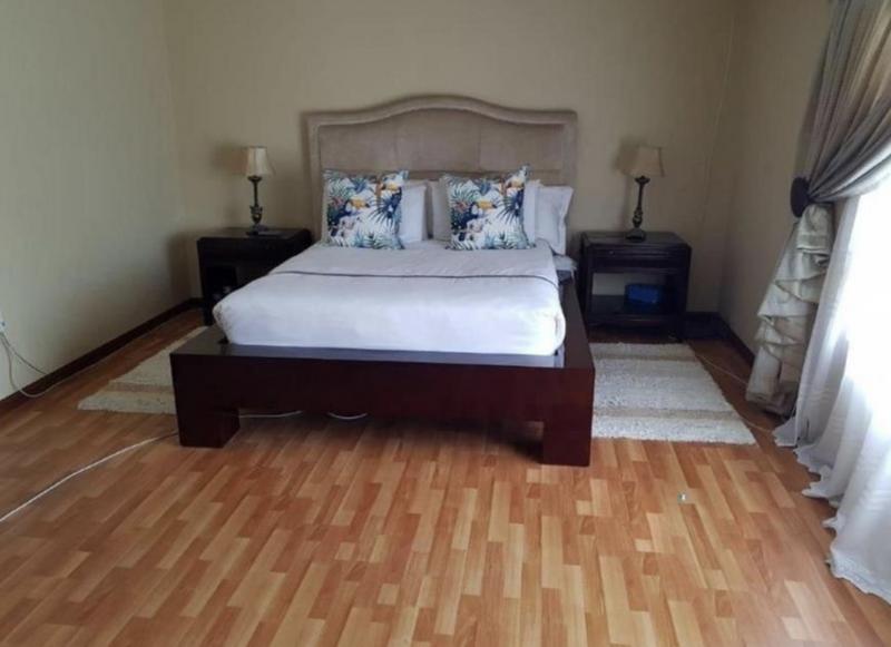 7 Bedroom Property for Sale in Clayville Gauteng