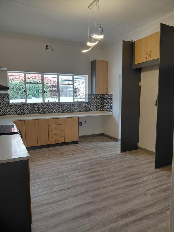 3 Bedroom Property for Sale in Greenside Gauteng