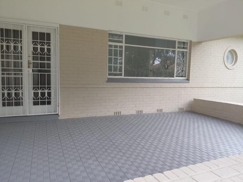 3 Bedroom Property for Sale in Greenside Gauteng