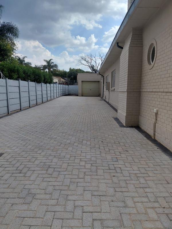 3 Bedroom Property for Sale in Greenside Gauteng