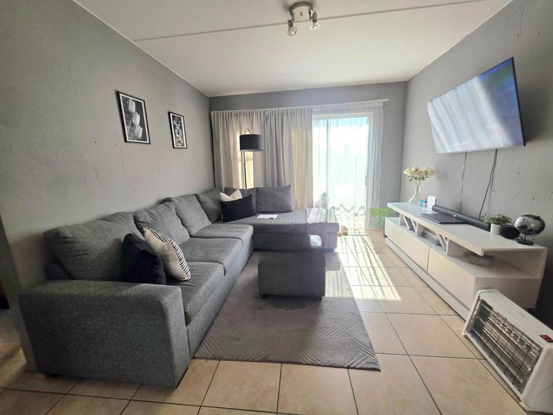 2 Bedroom Property for Sale in Klippoortjie Gauteng