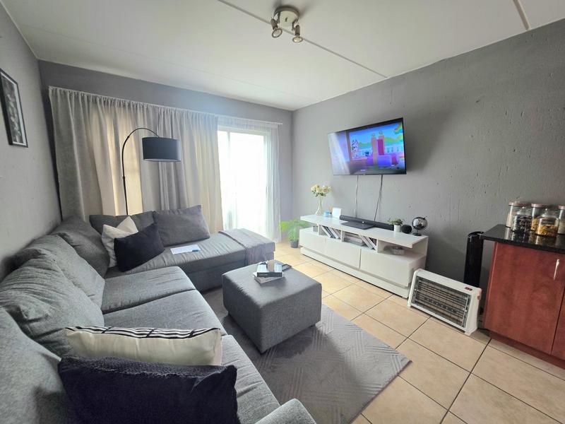 2 Bedroom Property for Sale in Klippoortjie Gauteng