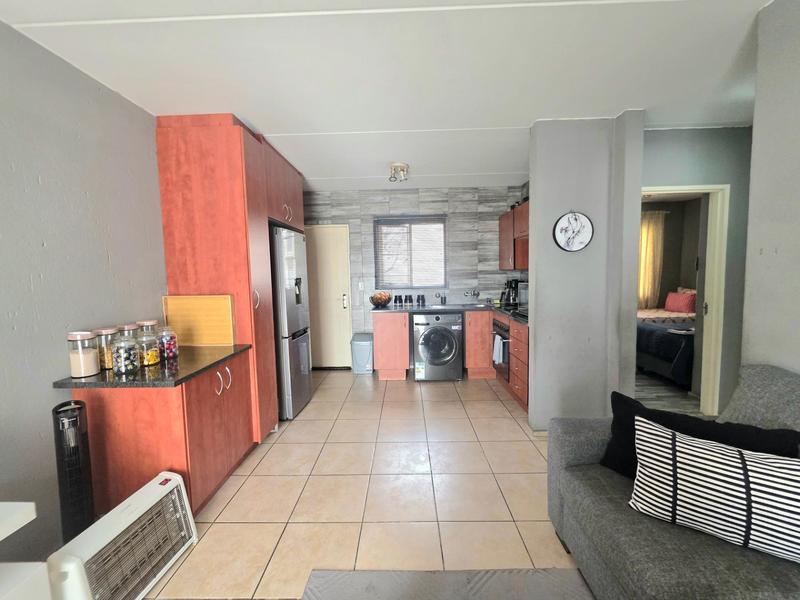 2 Bedroom Property for Sale in Klippoortjie Gauteng