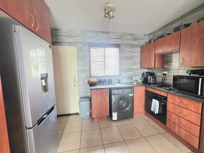 2 Bedroom Property for Sale in Klippoortjie Gauteng