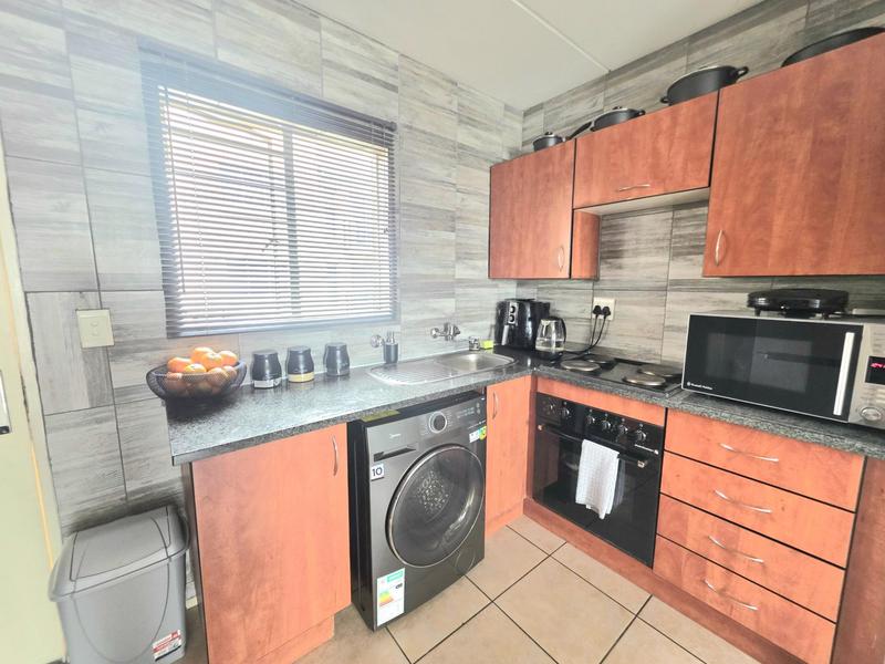 2 Bedroom Property for Sale in Klippoortjie Gauteng