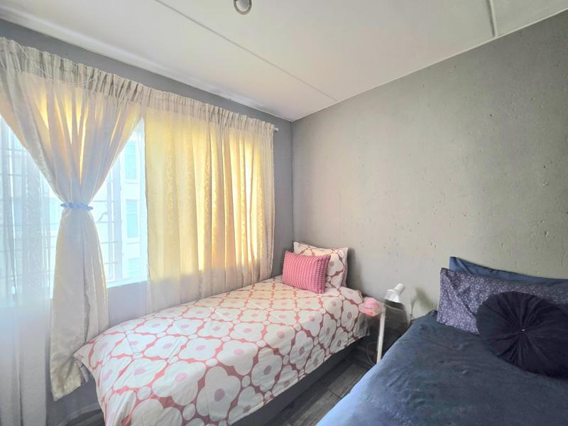 2 Bedroom Property for Sale in Klippoortjie Gauteng