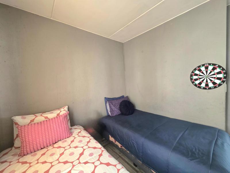 2 Bedroom Property for Sale in Klippoortjie Gauteng