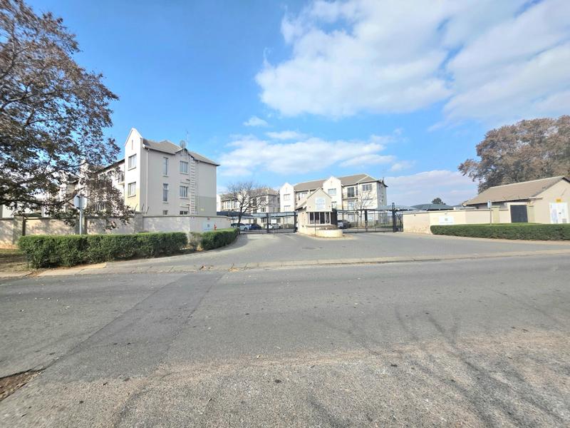2 Bedroom Property for Sale in Klippoortjie Gauteng