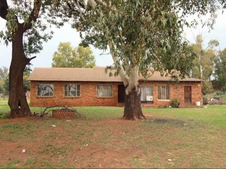 To Let 3 Bedroom Property for Rent in Protea Glen Gauteng