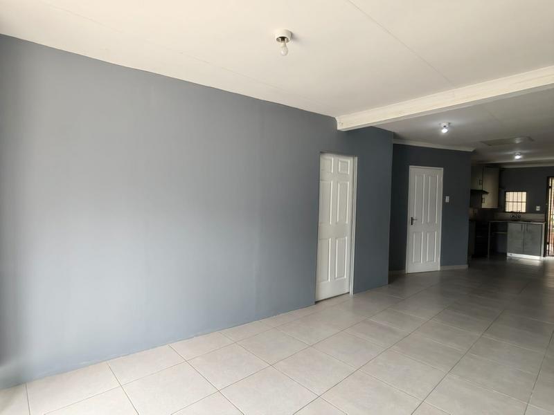 To Let 1 Bedroom Property for Rent in Isandovale Gauteng