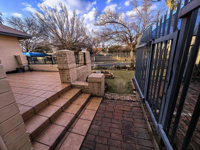To Let 3 Bedroom Property for Rent in Edenvale Gauteng