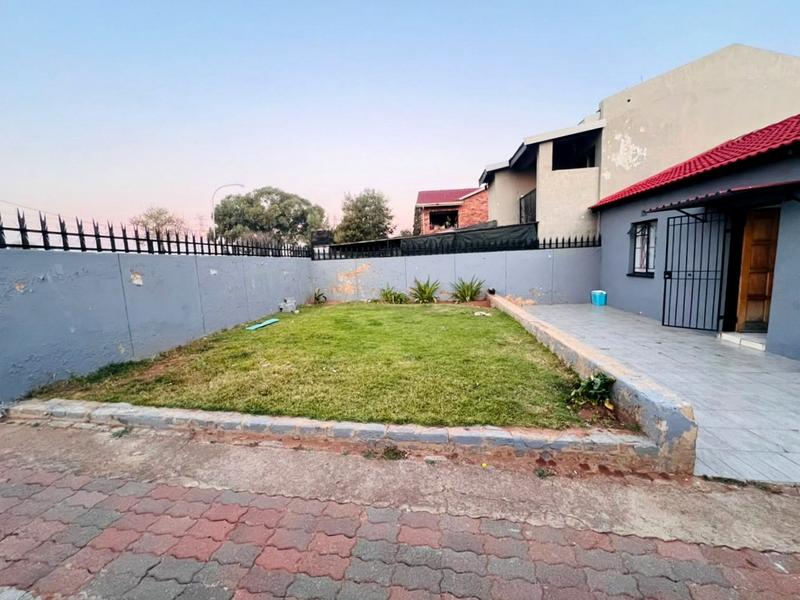 2 Bedroom Property for Sale in Riverlea Gauteng