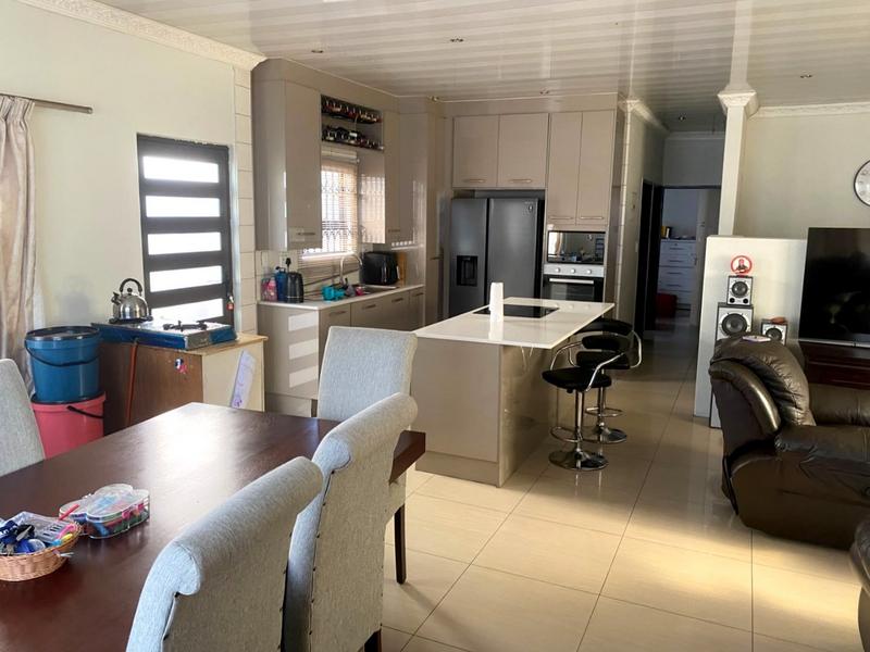 3 Bedroom Property for Sale in Meadowlands Gauteng